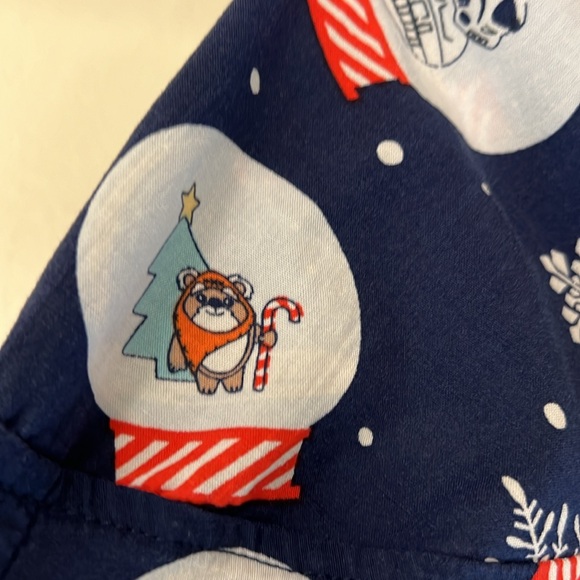 Disney Star Wars Snow-globe Christmas Short Sleeve Button Up Shirt - Picture 5 of 12